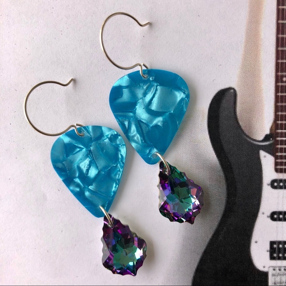 🌸HP OOAK guitar pick earrings with Swarovski crystals